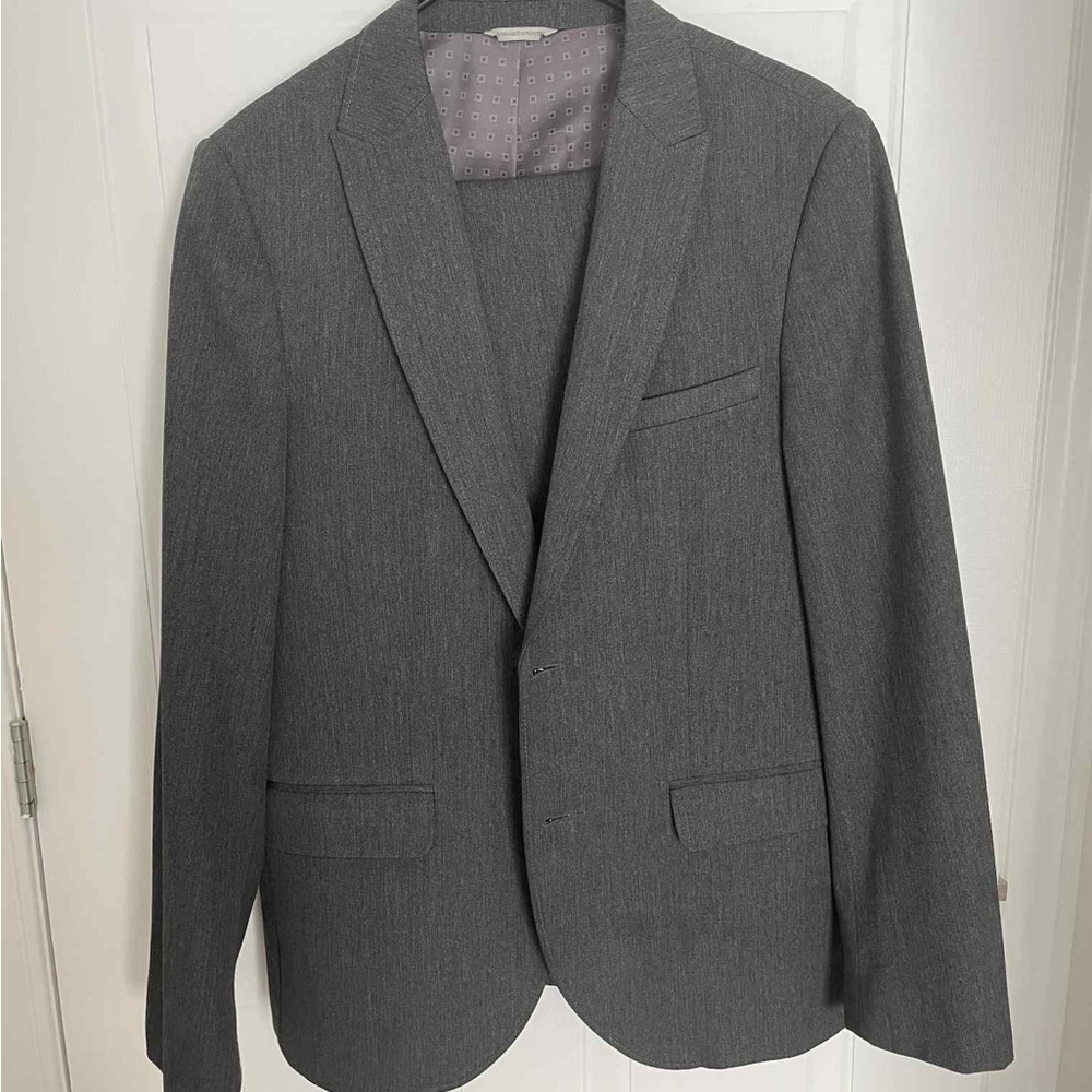 Tristan Men’s 2-Piece Classic Gray Suit | Blazer & Pants |  size 40 pants 32